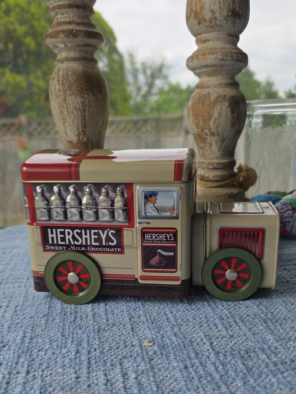 Hershey's Vintage Tin Truck Decorative Candy Tin - Red & Cream